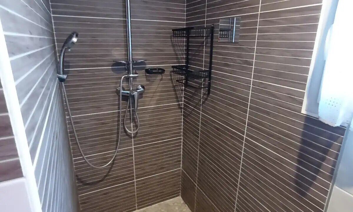 Photo of Bathroom in Chateauneuf-les-Martigues