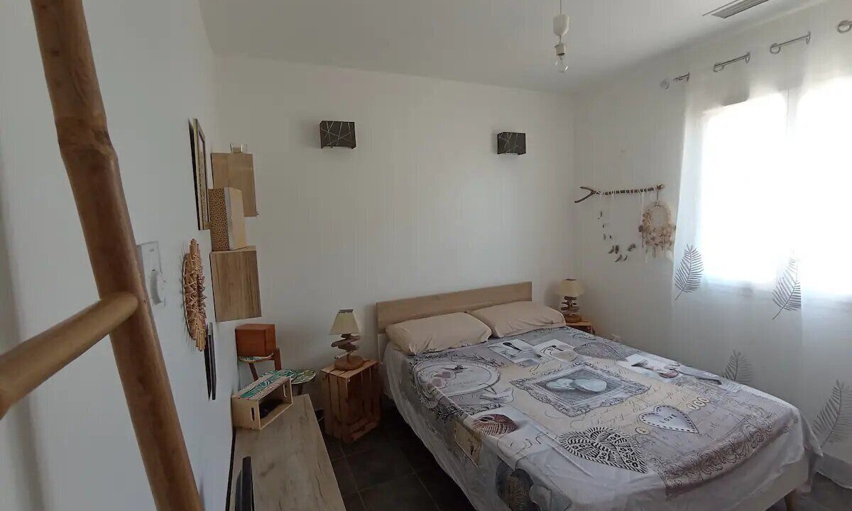 Photo of Bedroom in Chateauneuf-les-Martigues