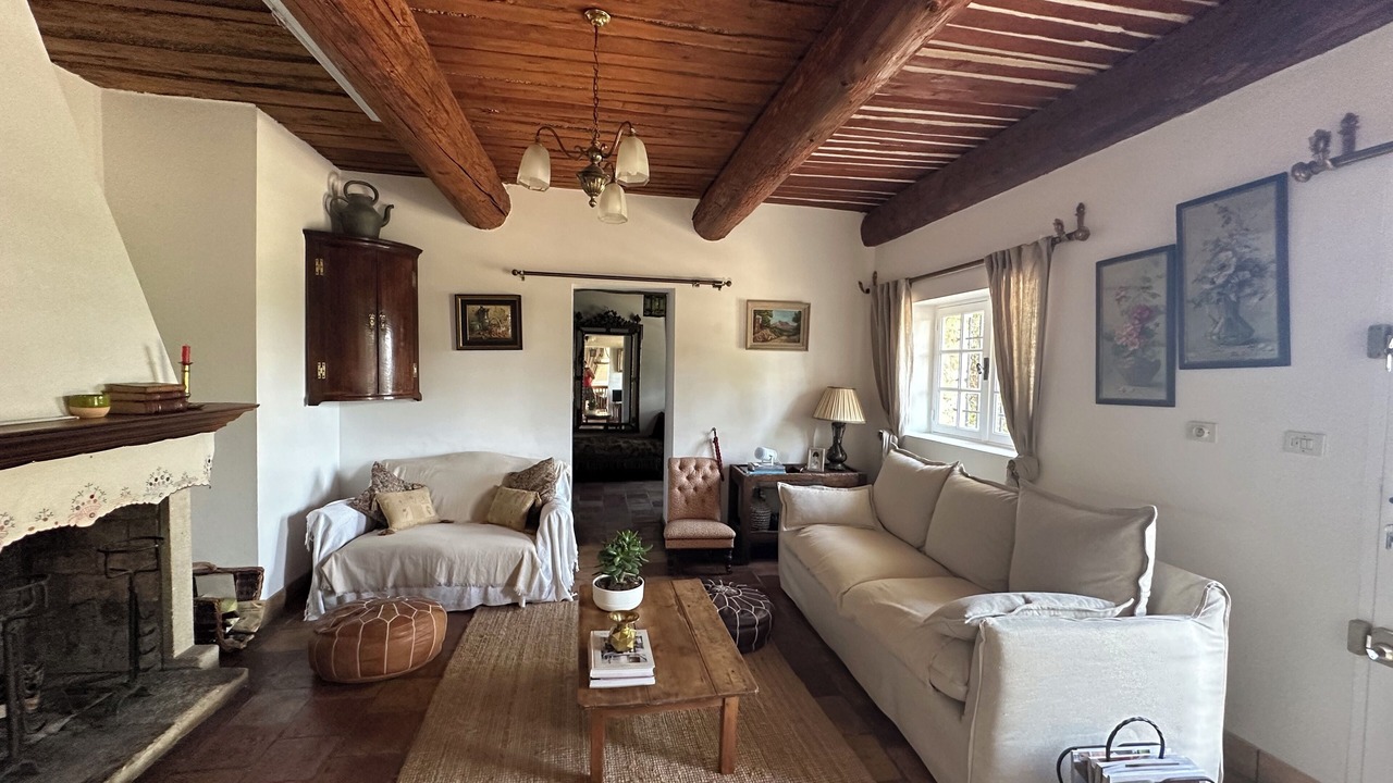 Photo of Livingroom in Lambesc