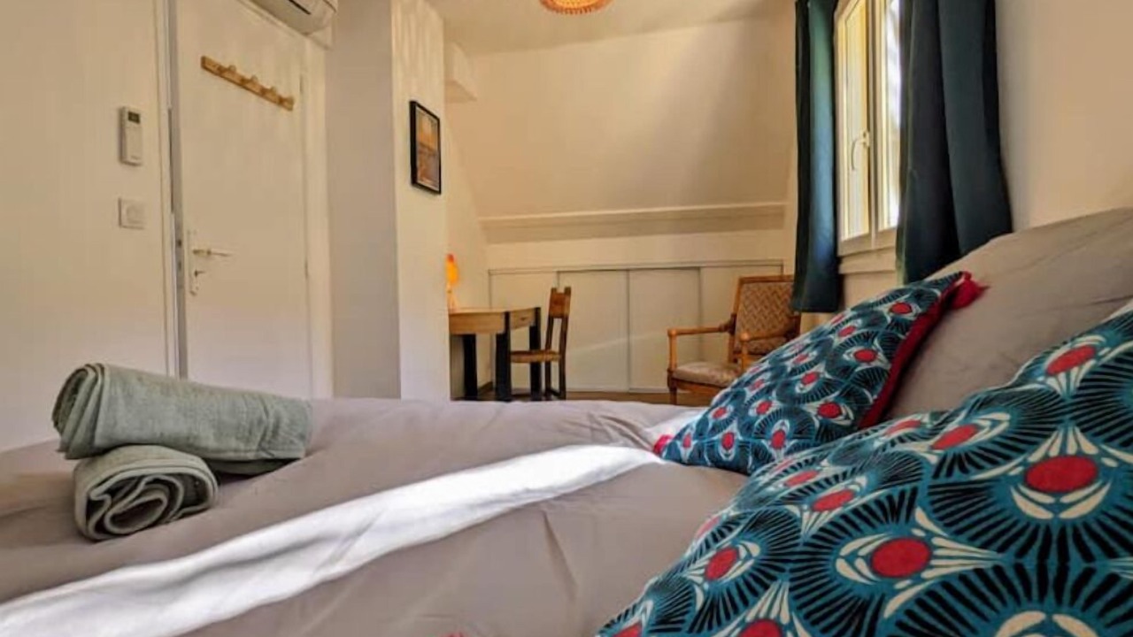 Photo of Bedroom in Campan