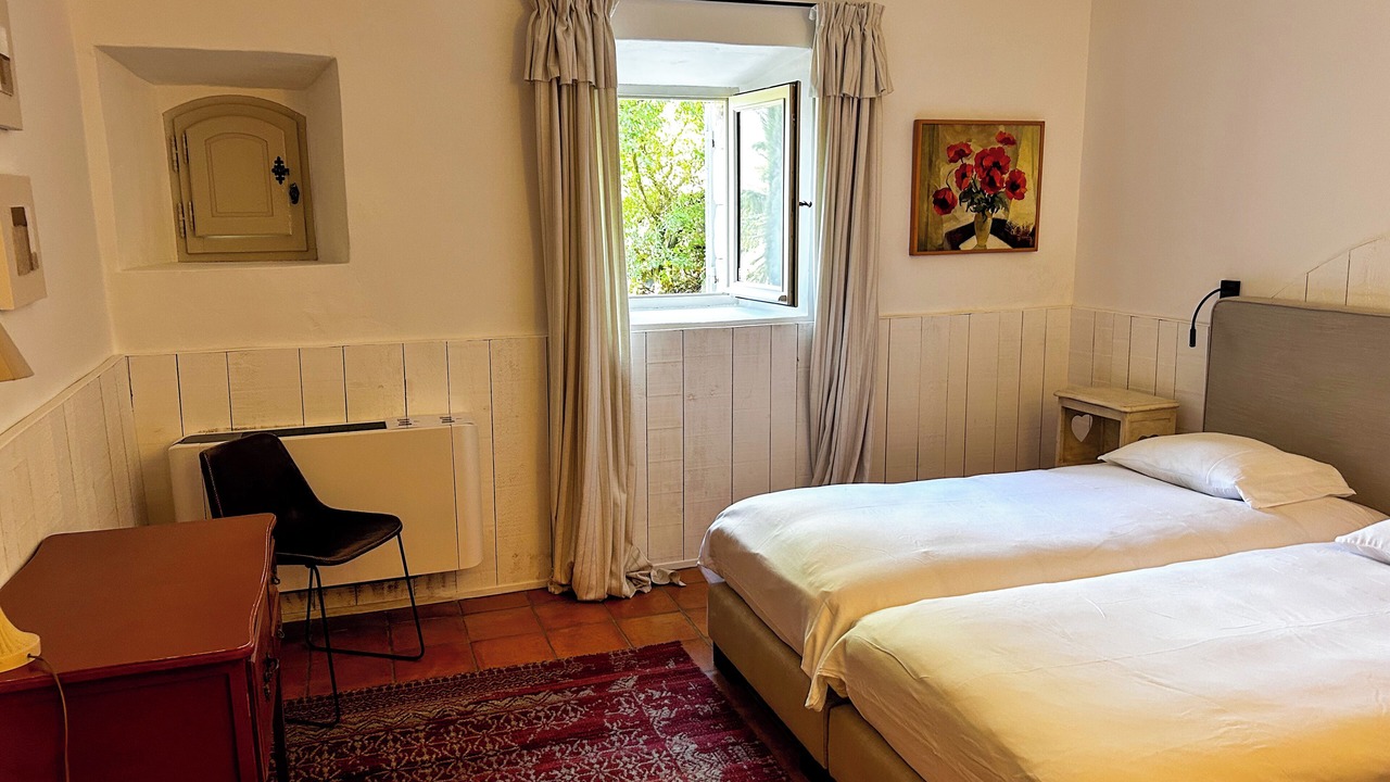 Photo of Bedroom in Menerbes