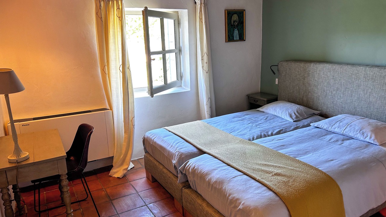 Photo of Bedroom in Menerbes