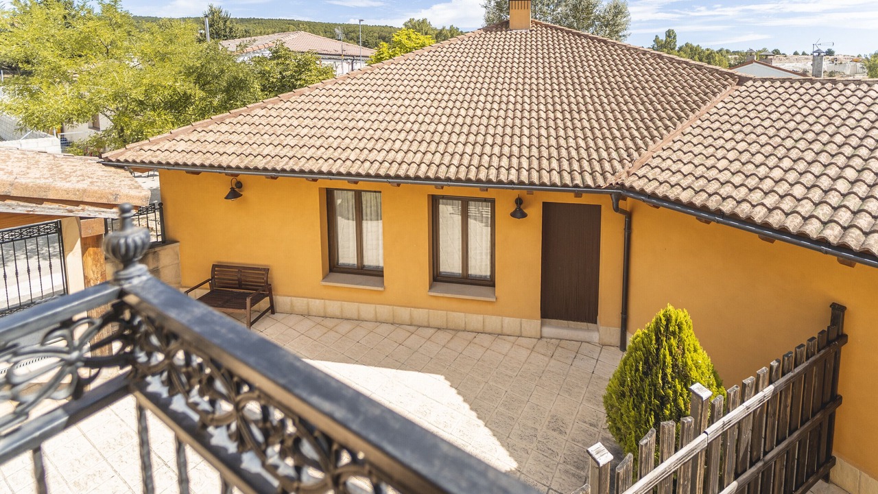 Photo of Patio Balcony in Espeja de San Marcelino