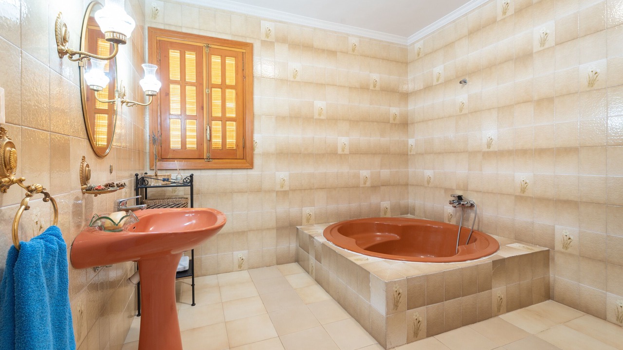 Photo of Bathroom in Altura