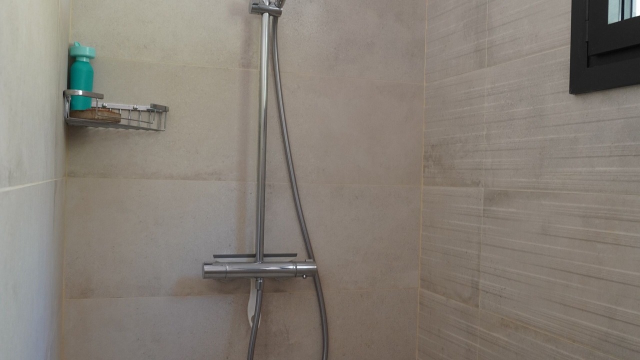 Photo of Bathroom in Chateauneuf-le-Rouge