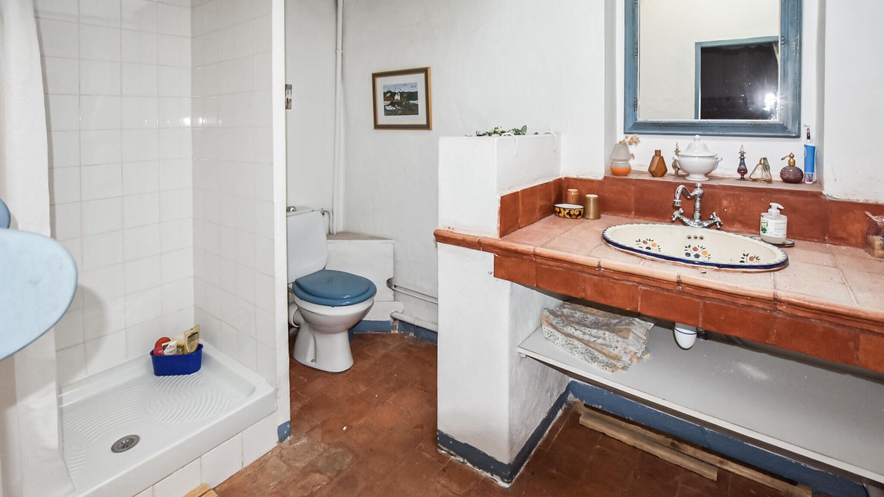 Photo of Bathroom in Morieres-les-Avignon
