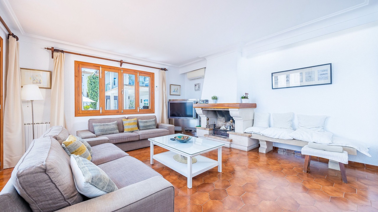 Photo of Livingroom in Alcanada