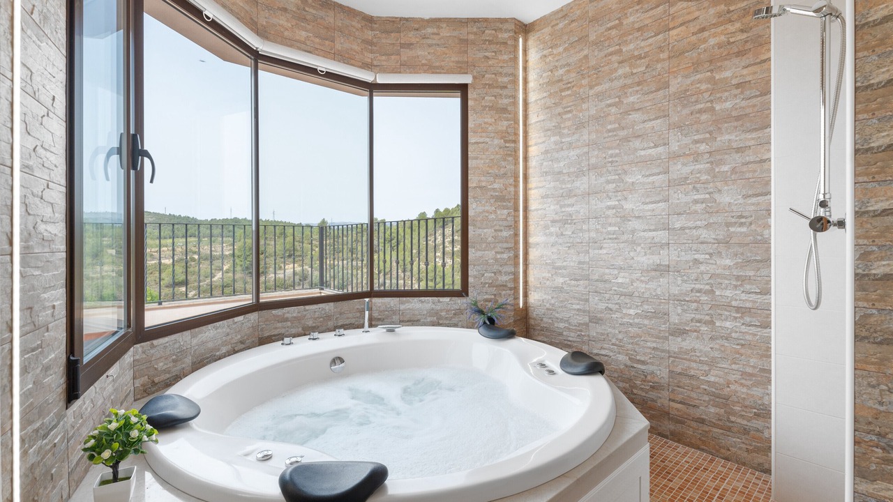 Photo of Bathroom in Benafer
