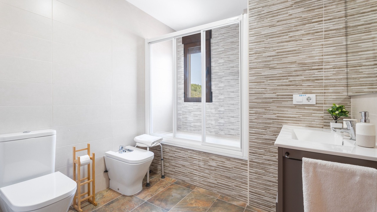 Photo of Bathroom in Benafer