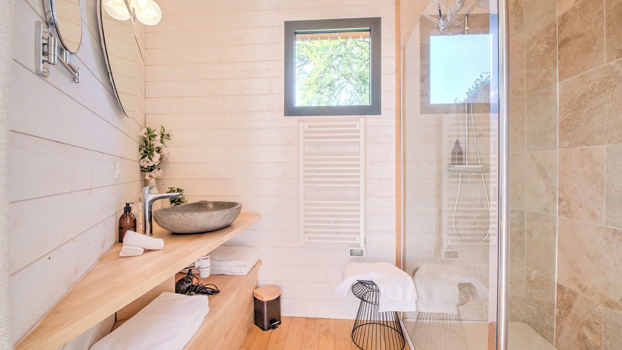 Photo of Bathroom in Saint-Felix-de-Reillac-et-Mortemart