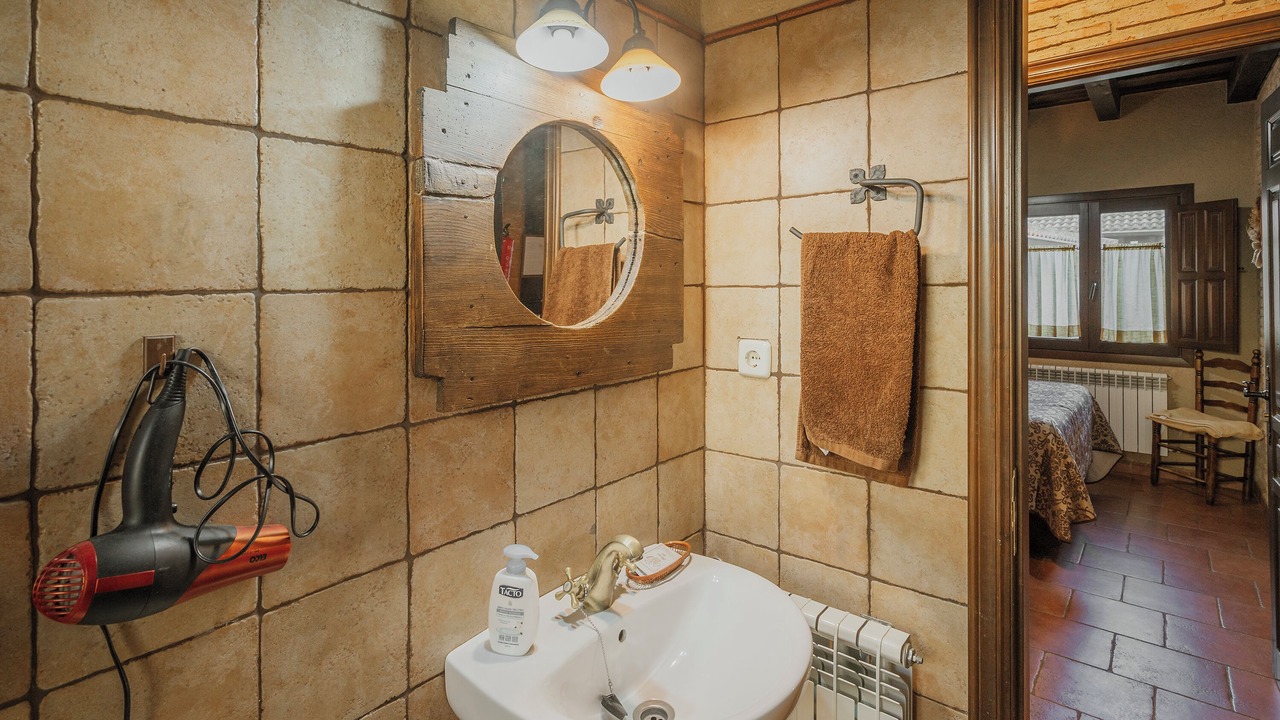Photo of Bathroom in Turrubuelo