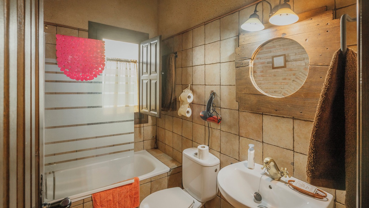 Photo of Bathroom in Turrubuelo