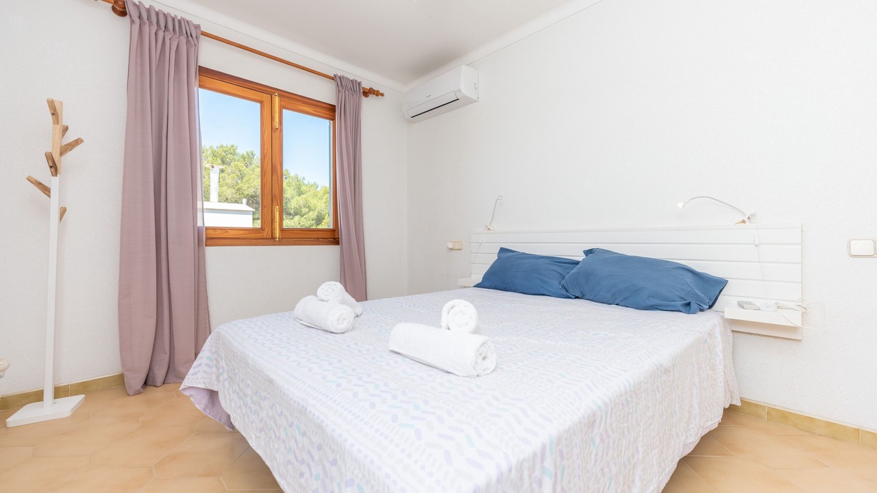 Photo of Bedroom in Marina Manresa