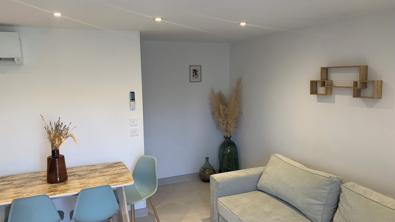 Photo of Livingroom in Sernhac
