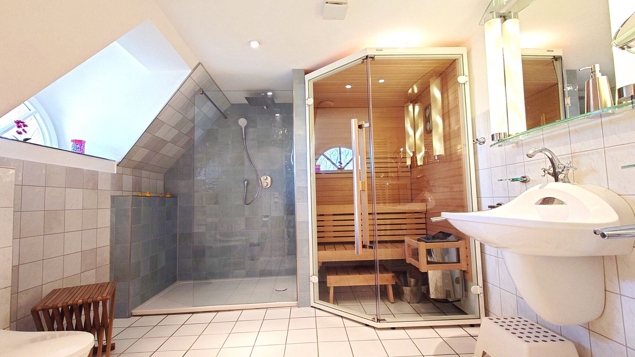 Photo of Bathroom in Emmelsbuell-Horsbuell