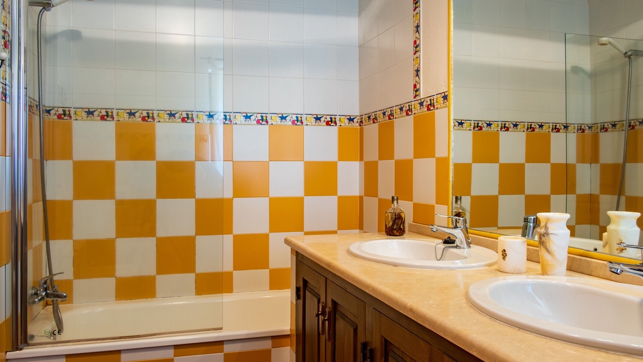 Photo of Bathroom in Candeleda