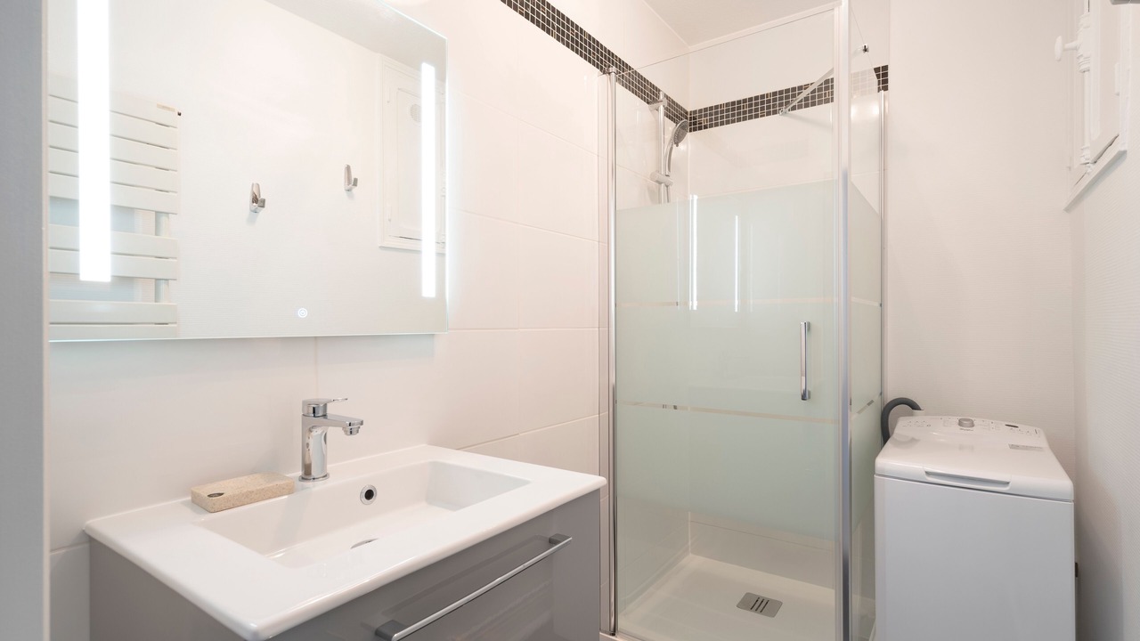 Photo of Bathroom in Haussonville-Blandan-Mon Desert-Saurupt