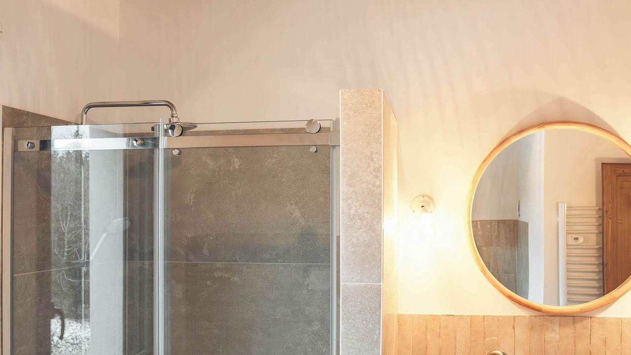Photo of Bathroom in Premanon