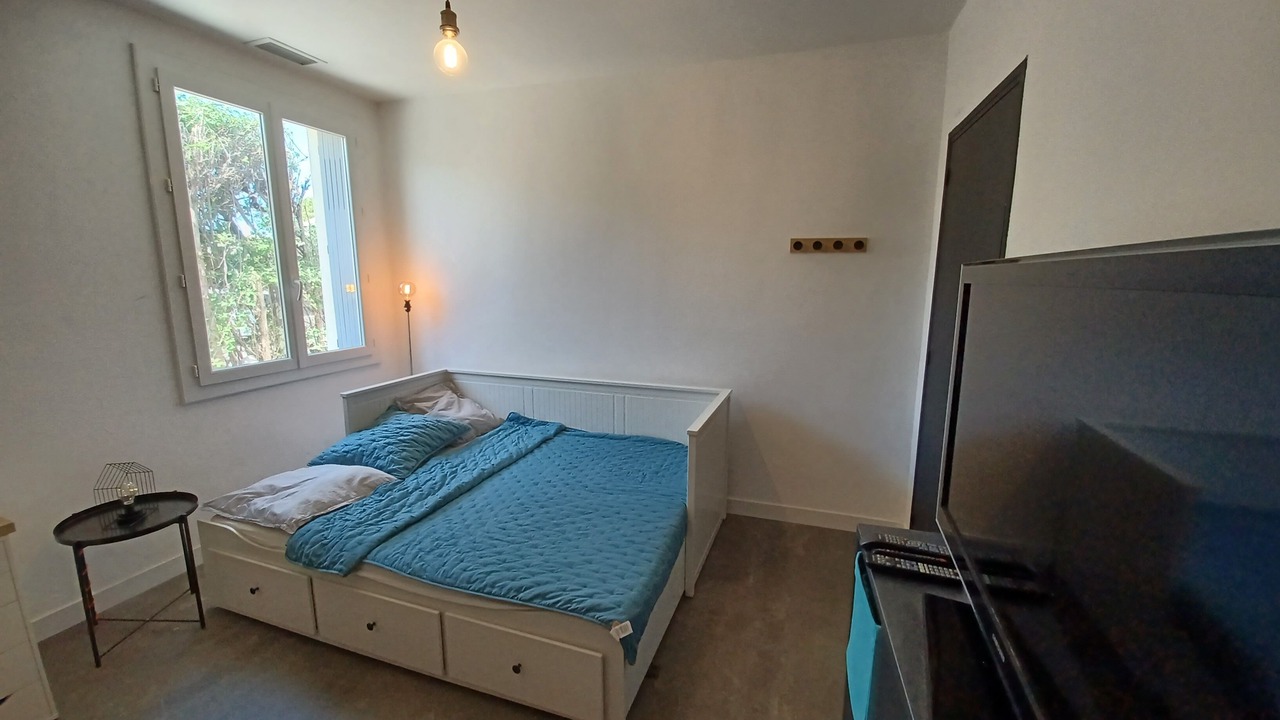 Photo of Bedroom in Saint-Saturnin-les-Avignon