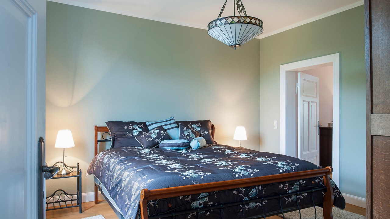 Photo of Bedroom in Wootz