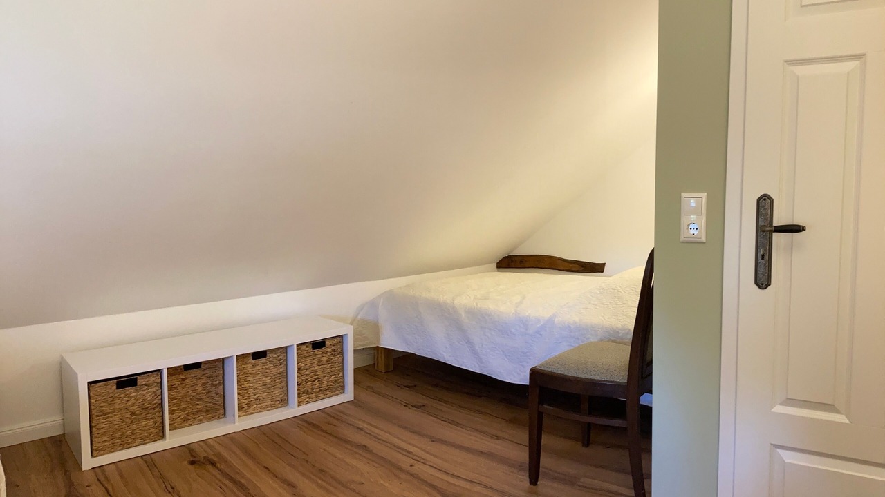 Photo of Bedroom in Wootz