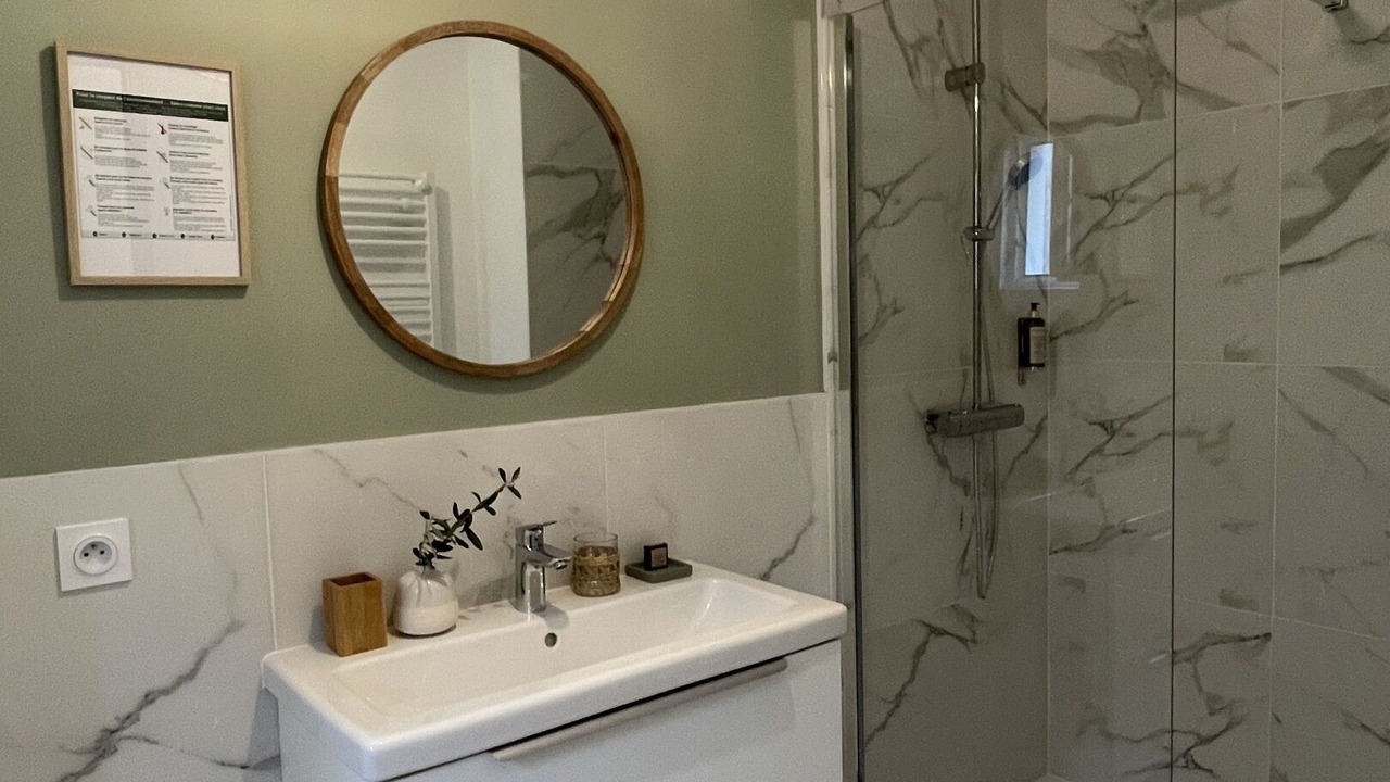 Photo of Bathroom in Entraigues-sur-la-Sorgue