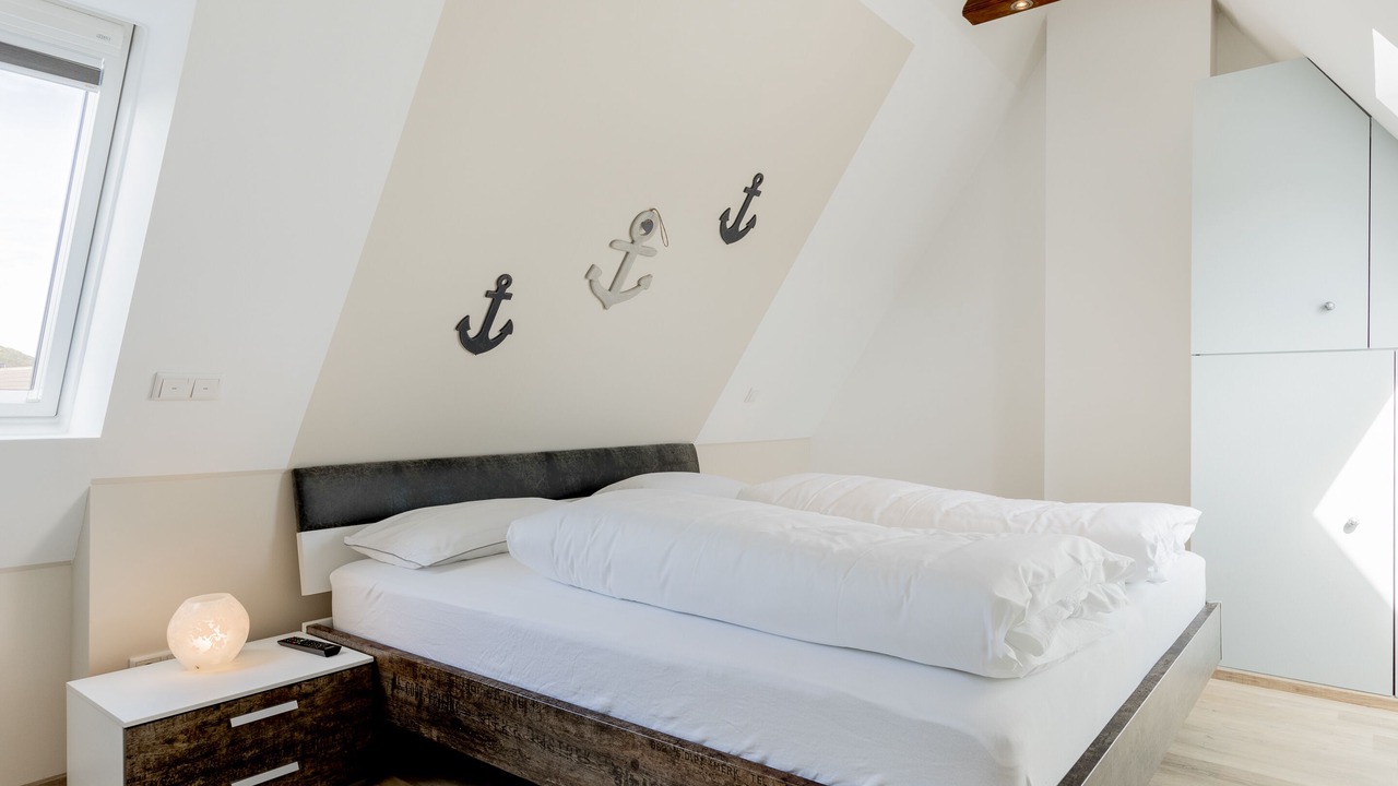 Photo of Bedroom in List