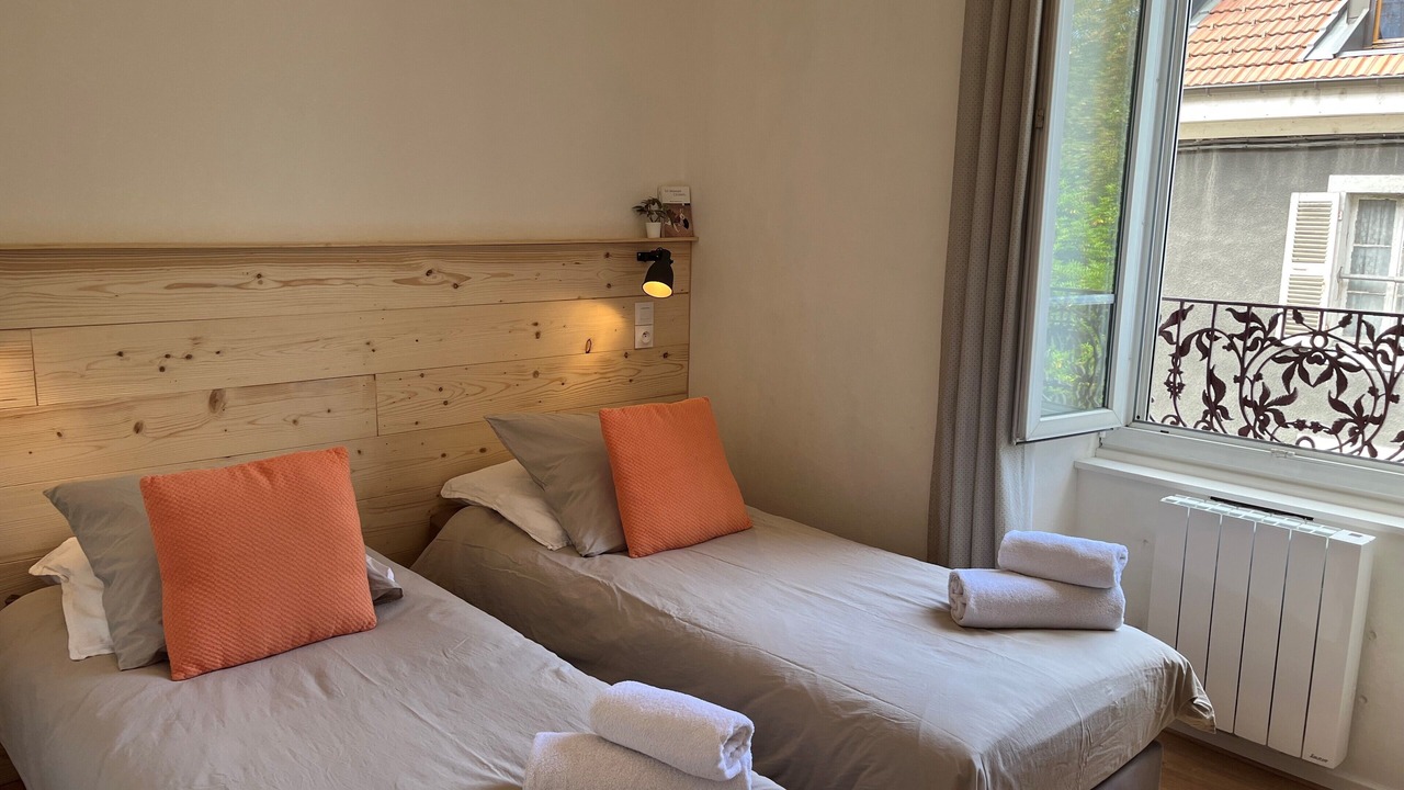 Photo of Bedroom in Bellegarde-sur-Valserine