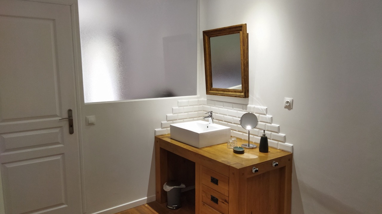 Photo of Bathroom in Le Somail