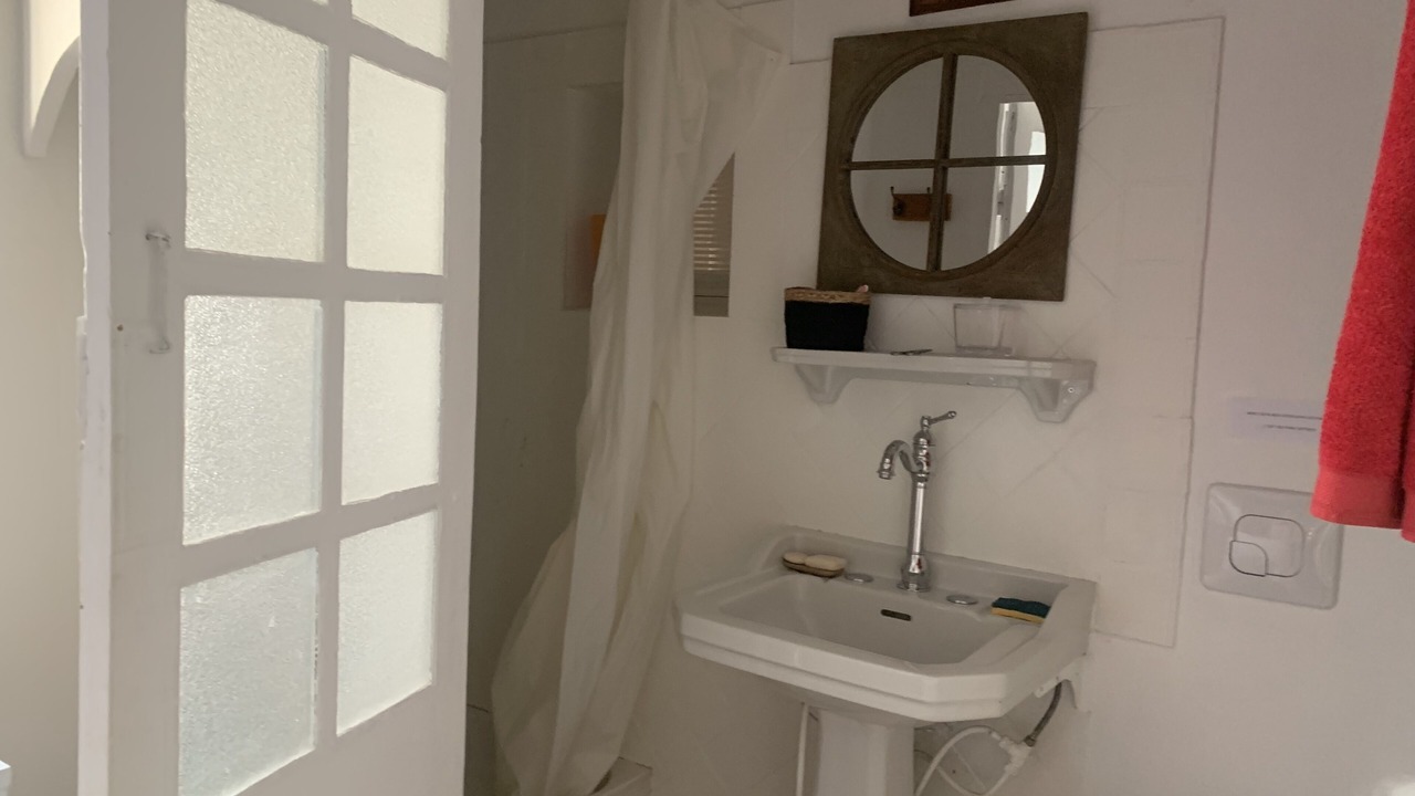 Photo of Bathroom in Lambesc
