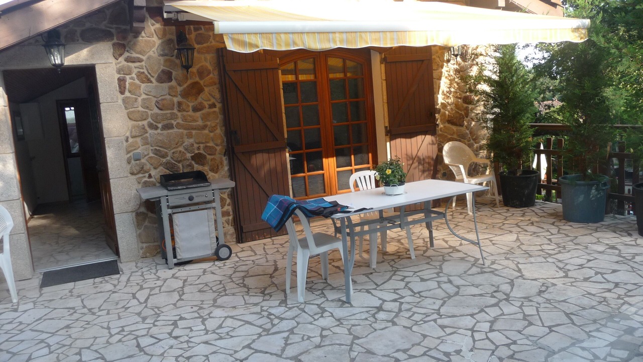 Photo of Outdoor in Les Sept Chemins