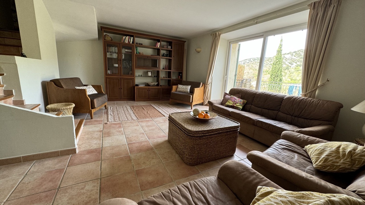 Photo of Livingroom in Saint-Andre-de-Roquepertuis