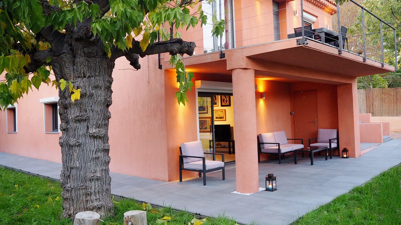 Photo of Outdoor in Est