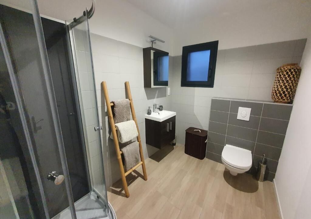 Photo of Bathroom in Ganges