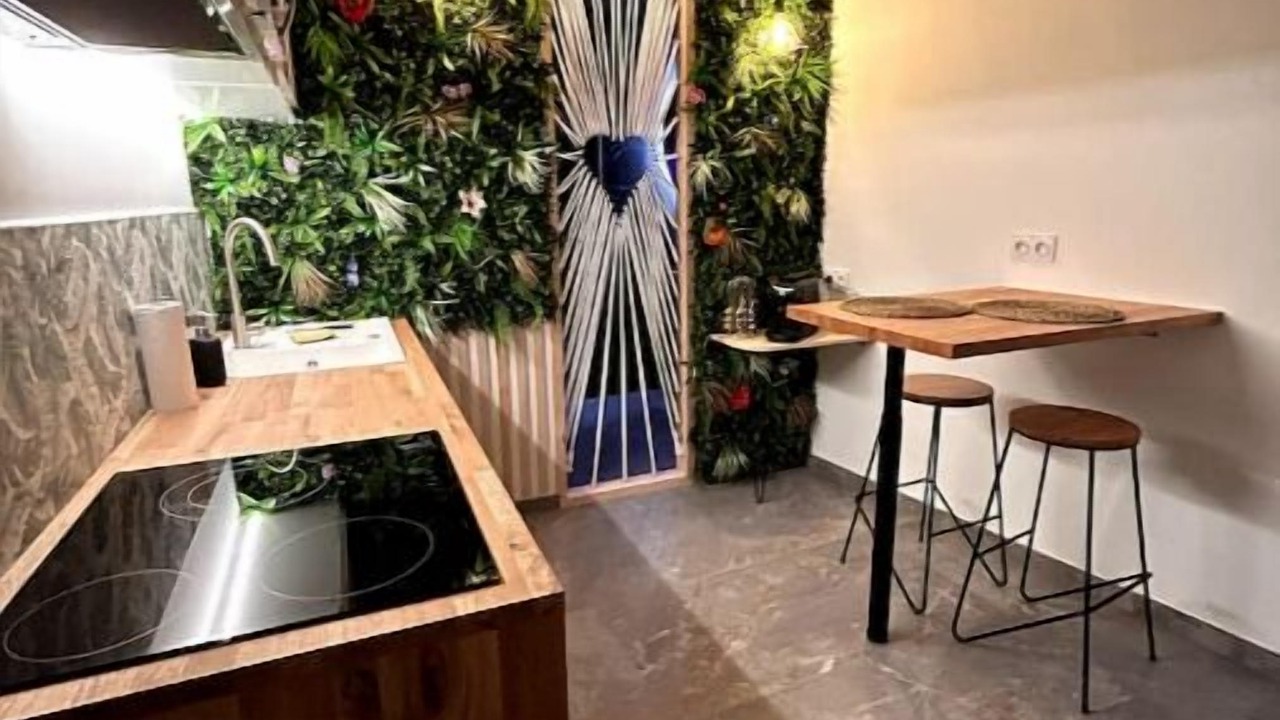 Photo of Kitchen in Quartier Administrations