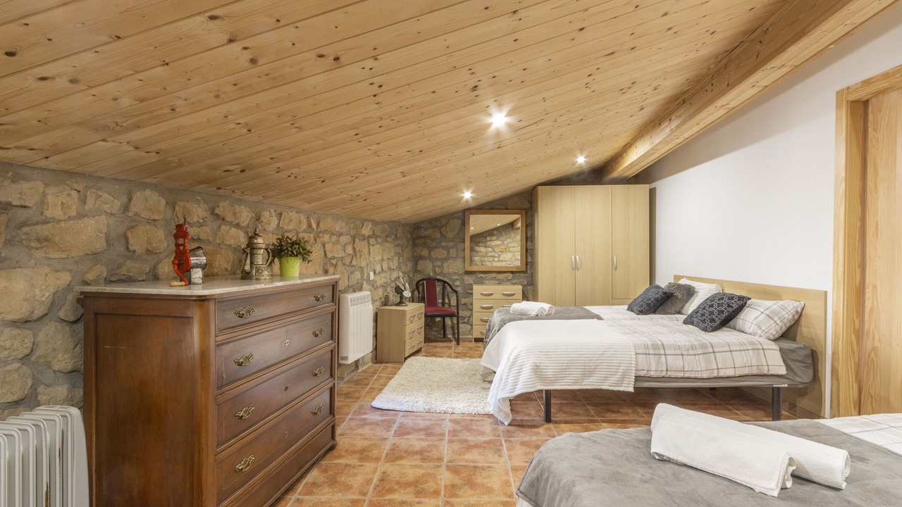 Photo of Bedroom in Maials