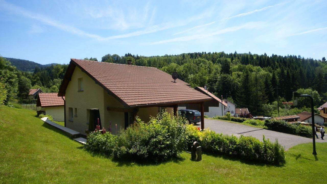 Photo of Outdoor in Haut-du-Them-Chateau-Lambert