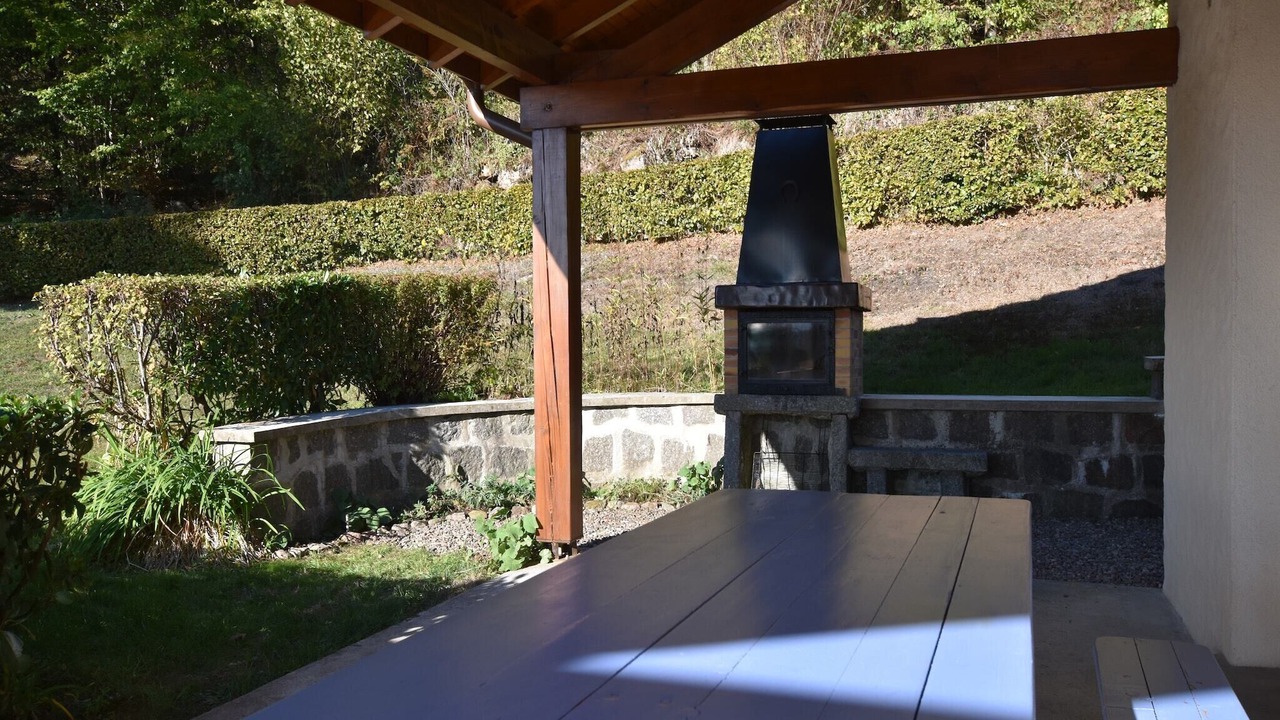 Photo of Patio Balcony in Haut-du-Them-Chateau-Lambert