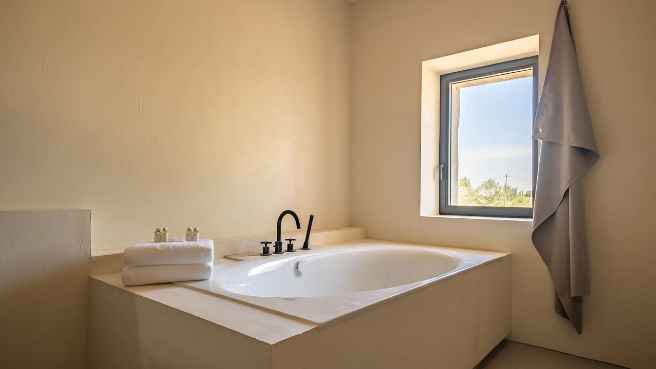 Photo of Bathroom in L'Isle-sur-la-Sorgue