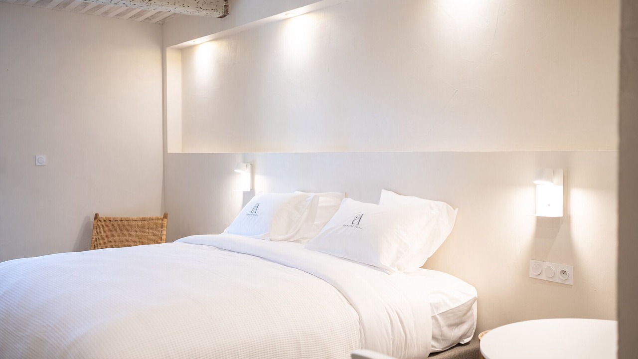 Photo of Bedroom in L'Isle-sur-la-Sorgue
