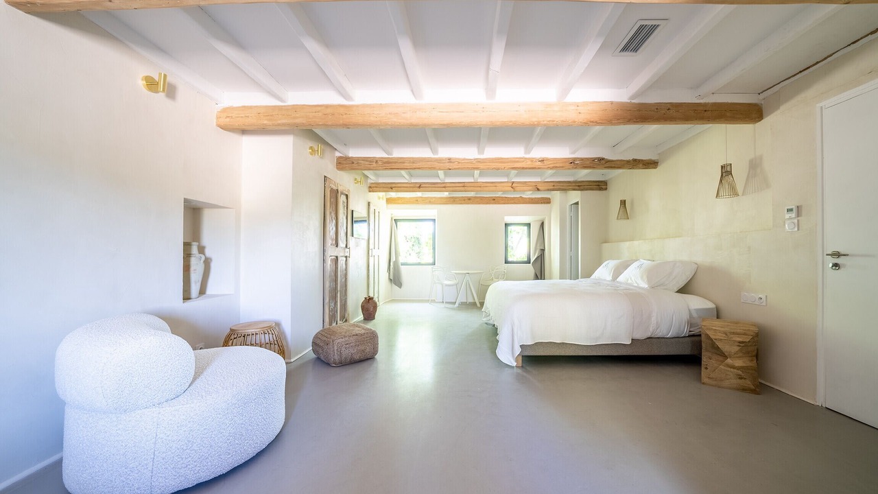 Photo of Bedroom in L'Isle-sur-la-Sorgue