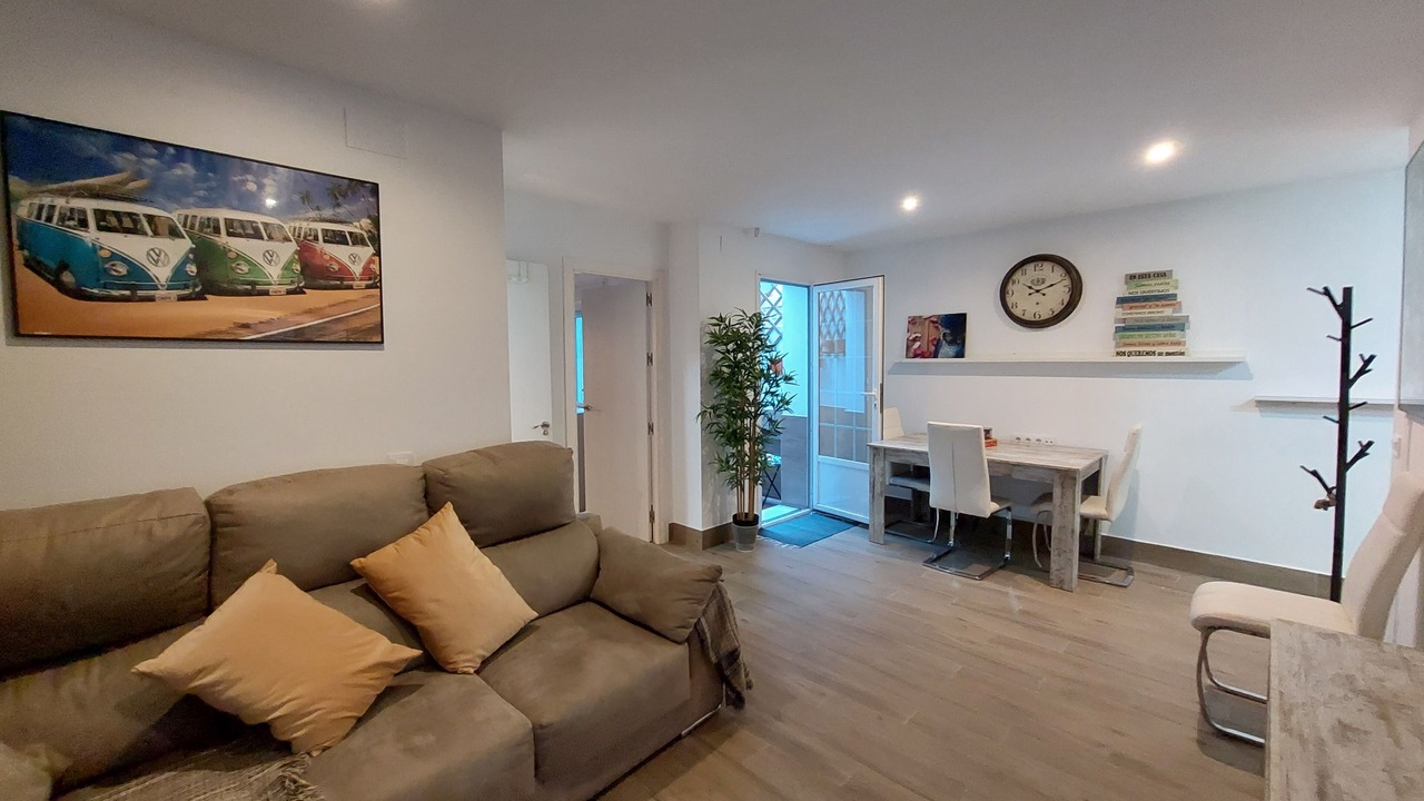 Photo of Livingroom in Alameda
