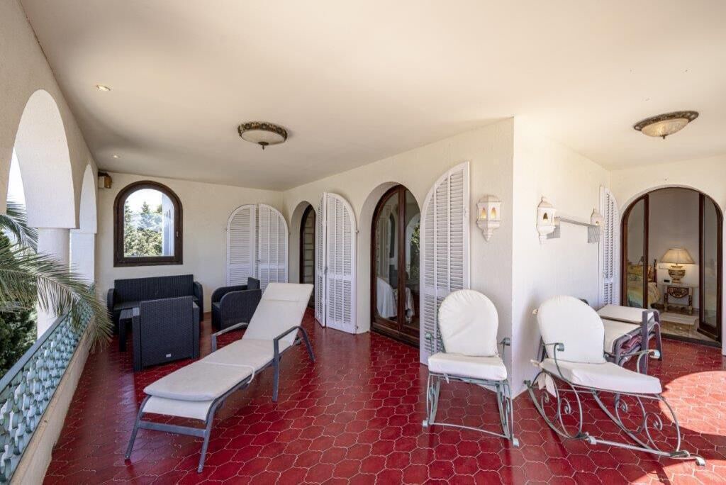 Photo of Patio Balcony in Roses Town Center