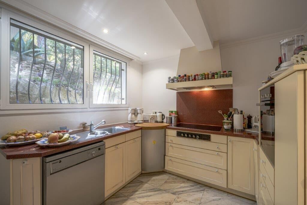 Photo of Kitchen in Roses Town Center