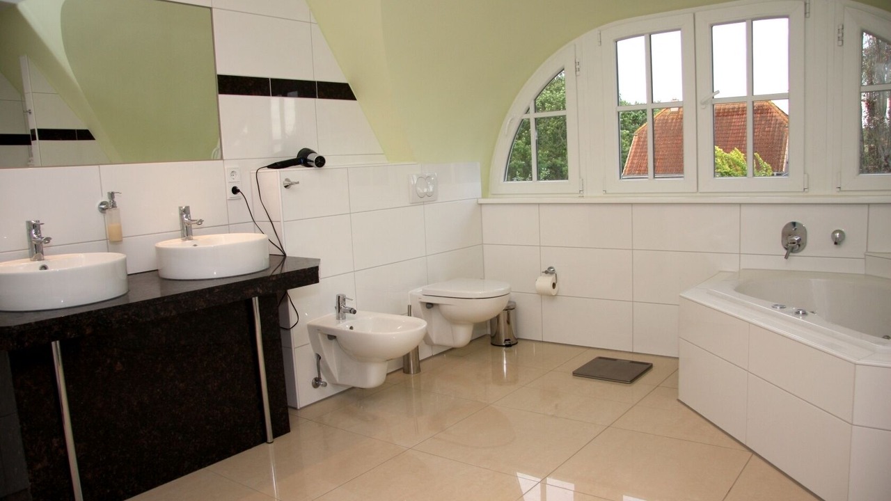 Photo of Bathroom in Gross Schwansee