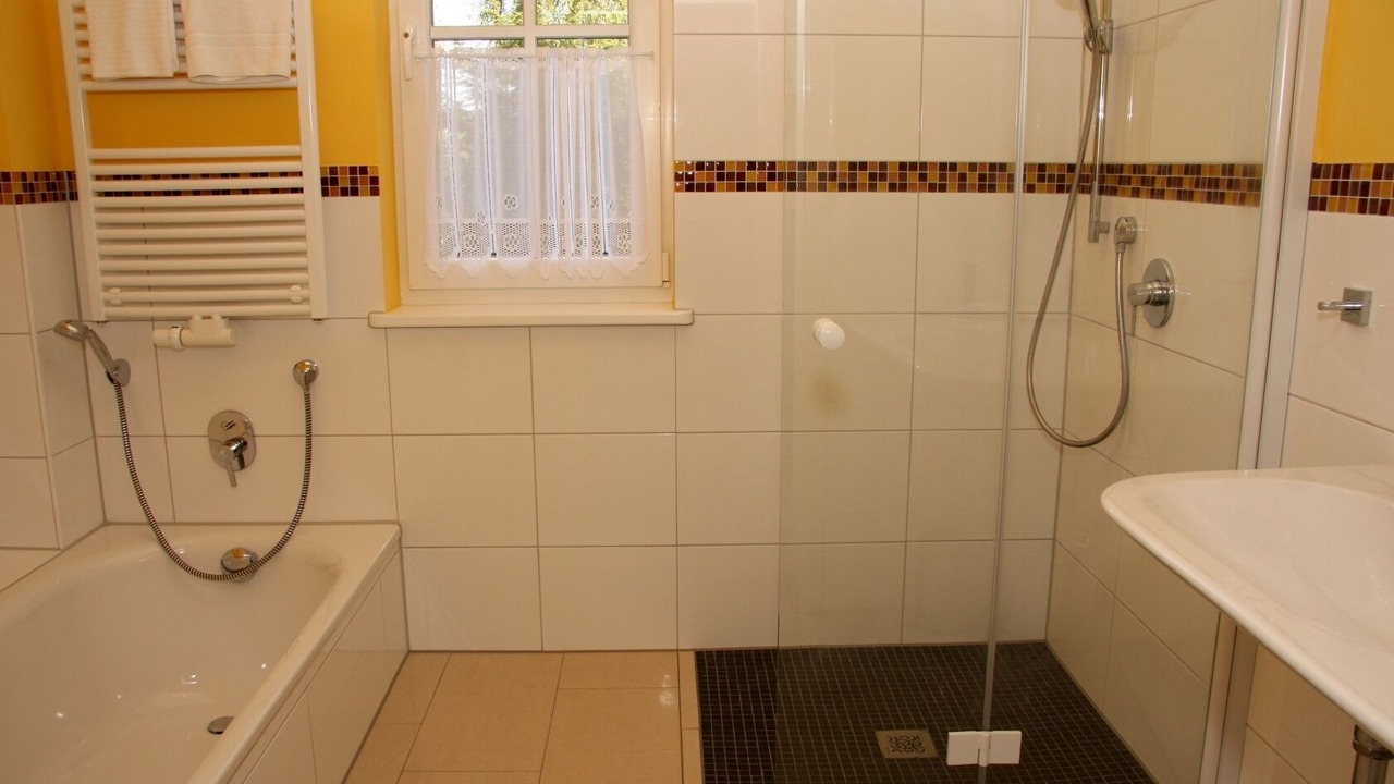 Photo of Bathroom in Gross Schwansee
