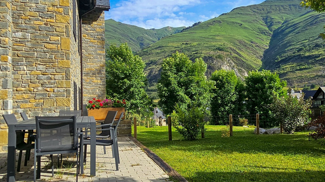 Photo of Outdoor in Arties
