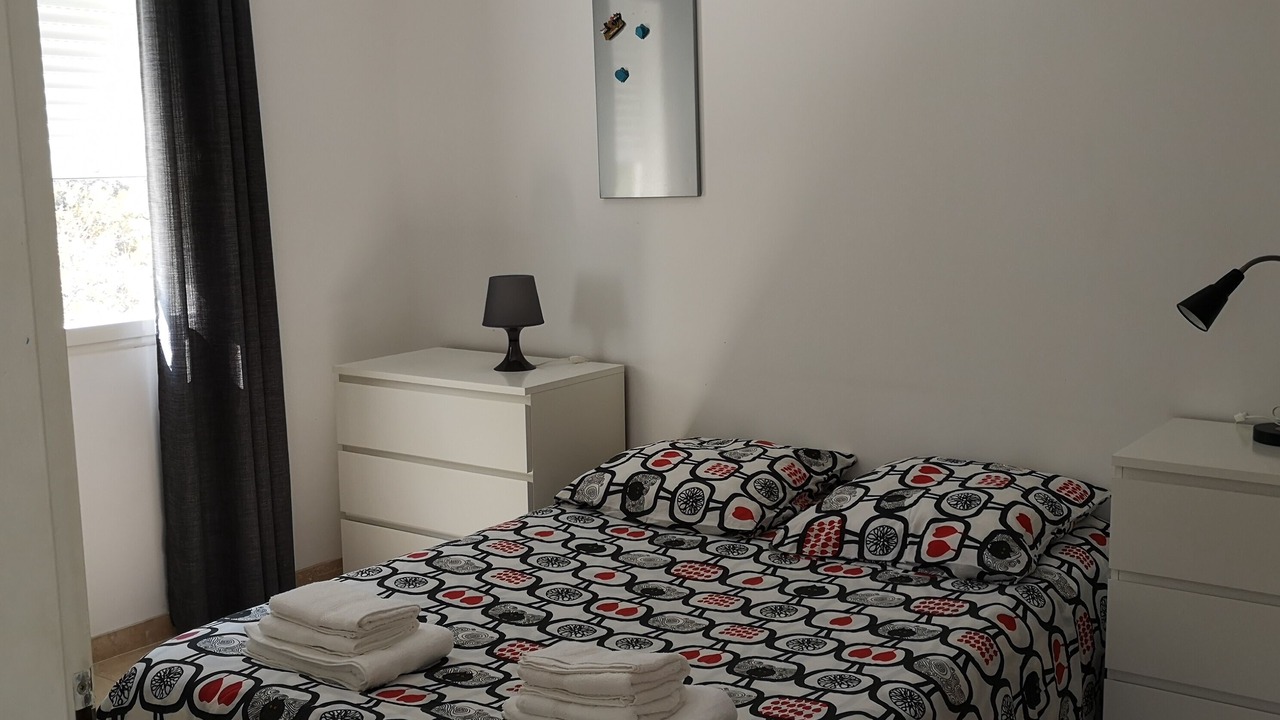 Photo of Bedroom in Ensues-la-Redonne