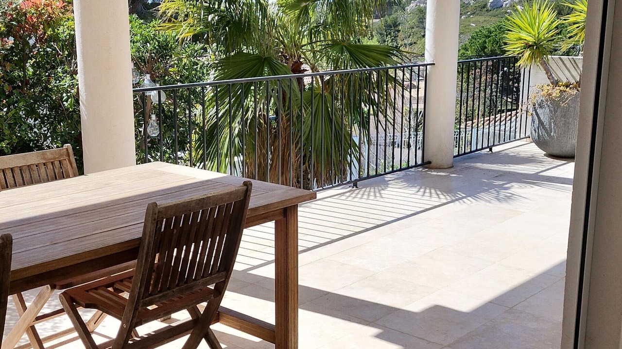 Photo of Outdoor in Ensues-la-Redonne