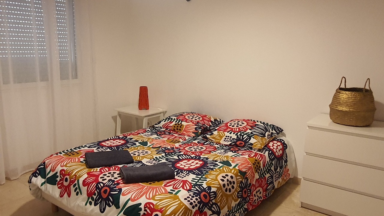 Photo of Bedroom in Ensues-la-Redonne